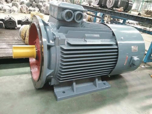 什么原因?qū)е挛靼参鳜斪冾l電機(jī)頻率降低？