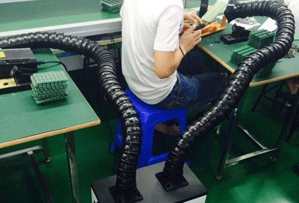 來(lái)看看廠家是如何處理直流電機(jī)噪聲的。