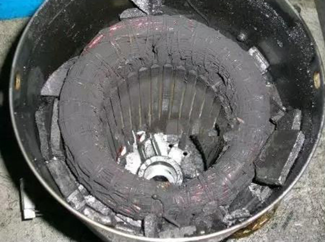 可能導致低壓電機燒毀的原因有哪些？